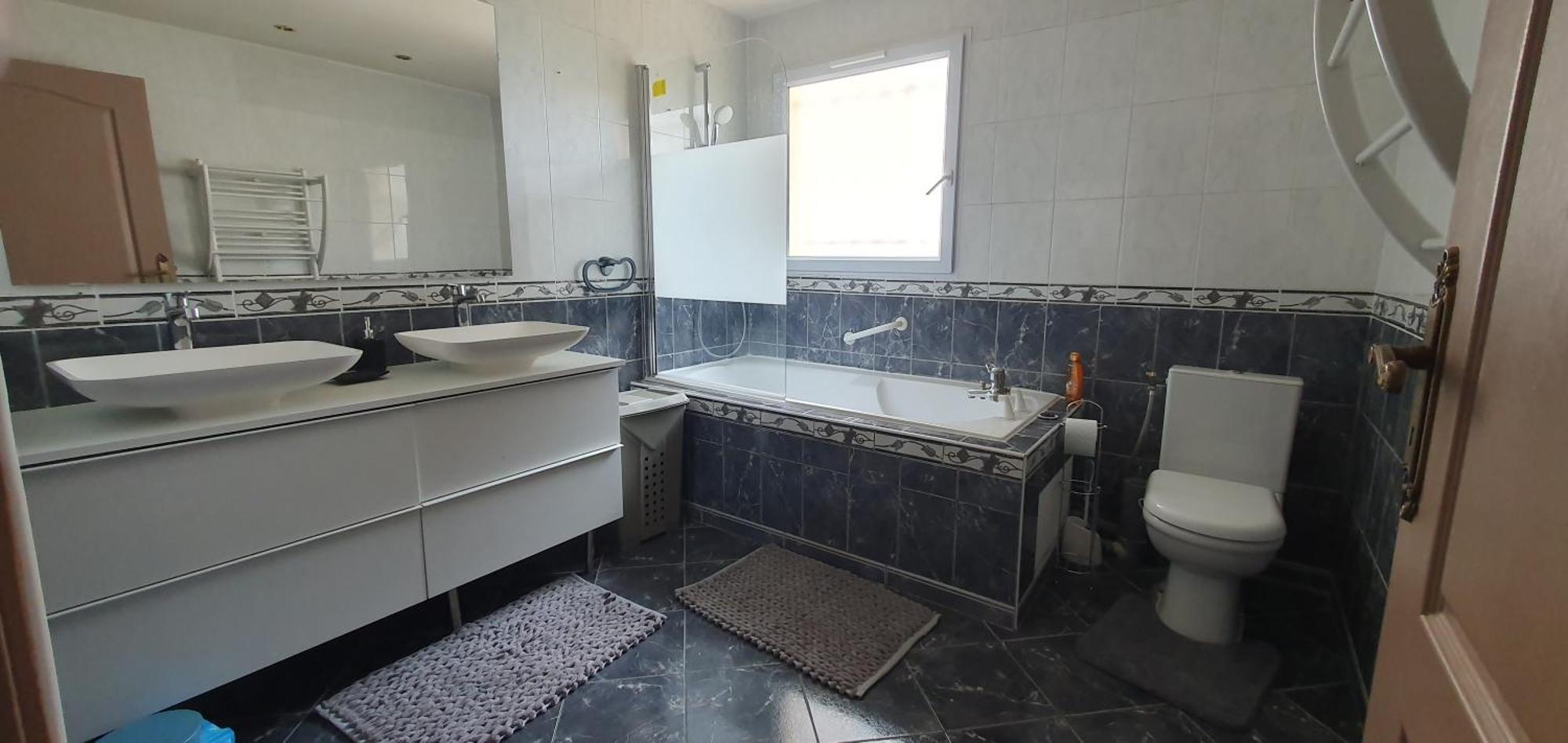 Coquelicot - Spacieuse Maison 172M2 - 4 Chambres - Parking Prive & Wifi Gratuit Brunoy المظهر الخارجي الصورة